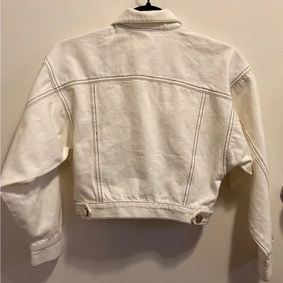 𝅺LPA pristine white cropped jean jacket. Size XS - Picture 9 of 12